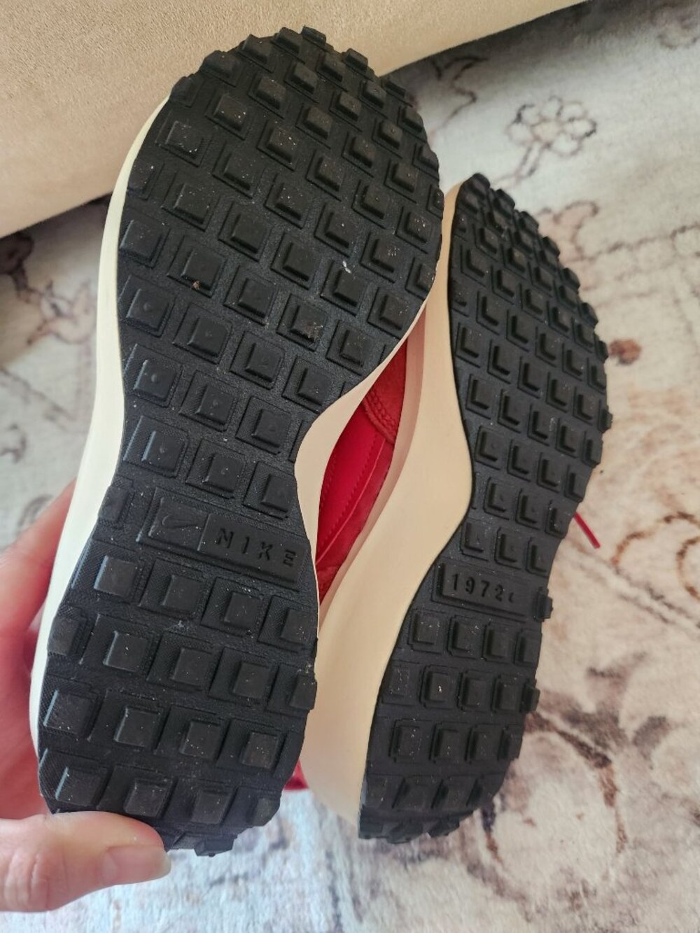 Nike Women's Sz. 7.5 Red Waffle Debut 'Gym Red' Sneakers - Picture 7 of 7